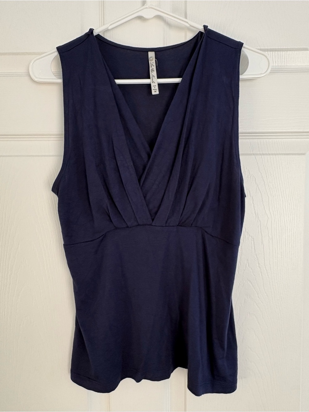 Leo & Nicole Navy Blue Sleeveless Surplice Tank Top